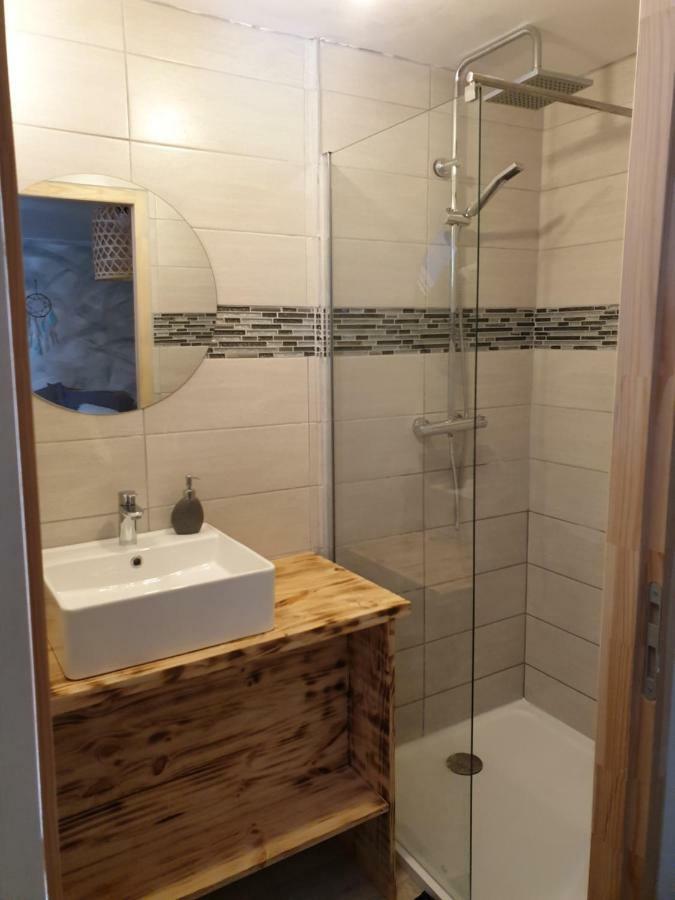 Ty Flour Di Lys Hotel Rochefort-en-Terre Room photo